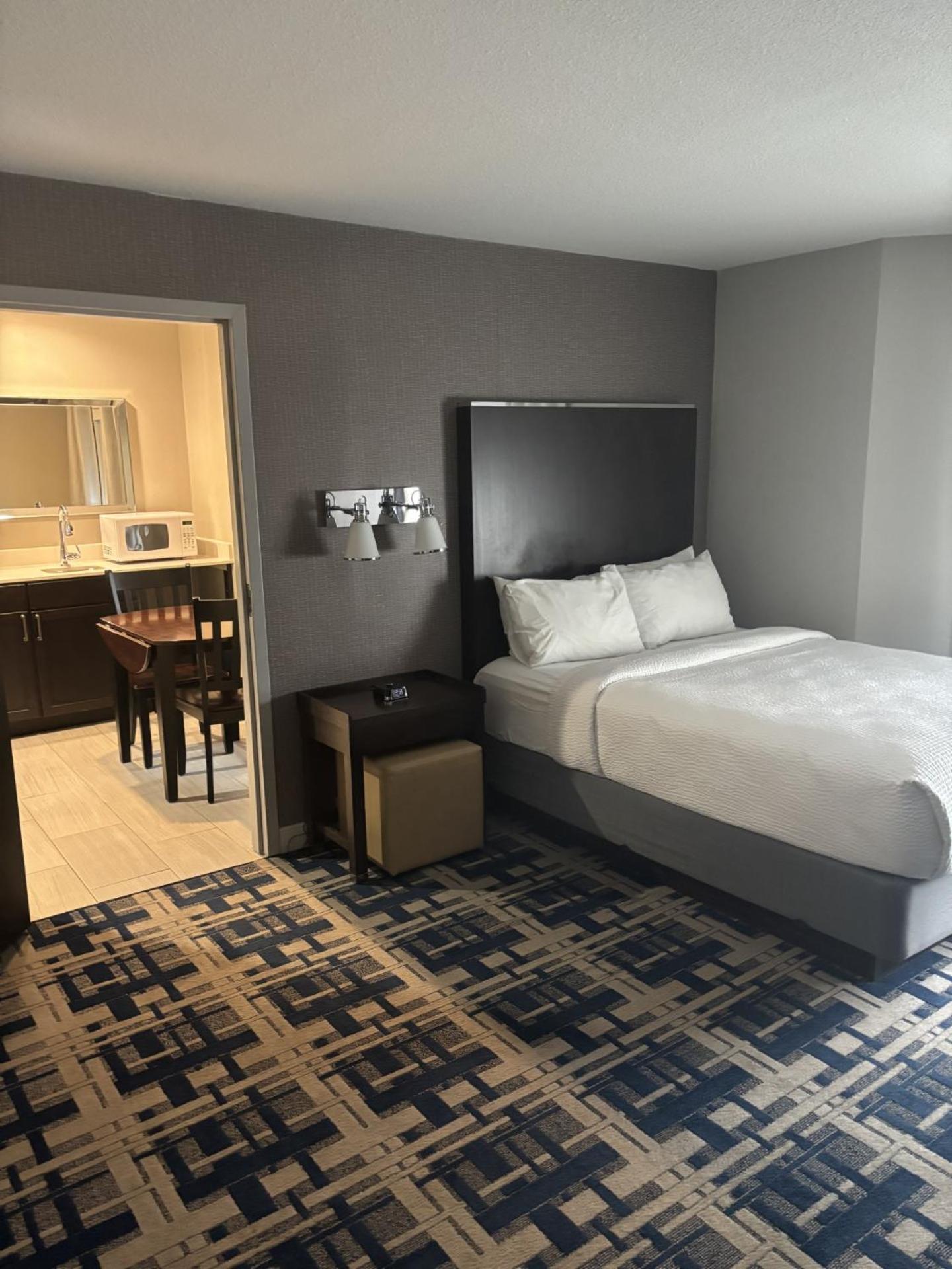 Four Points By Sheraton Charlotte - Lake Norman Huntersville Exterior photo